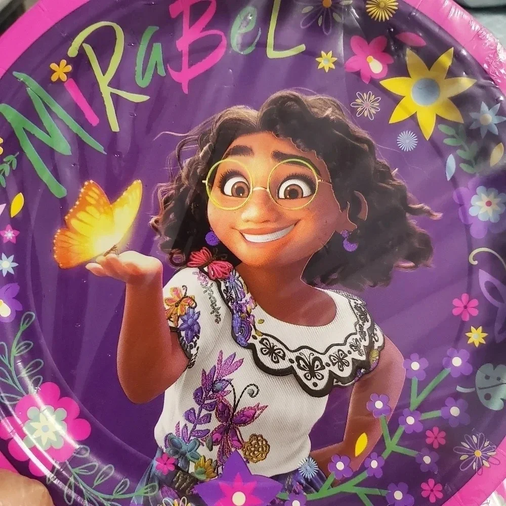 Disney Encanto Mirabel Paper Lunch Plates 9